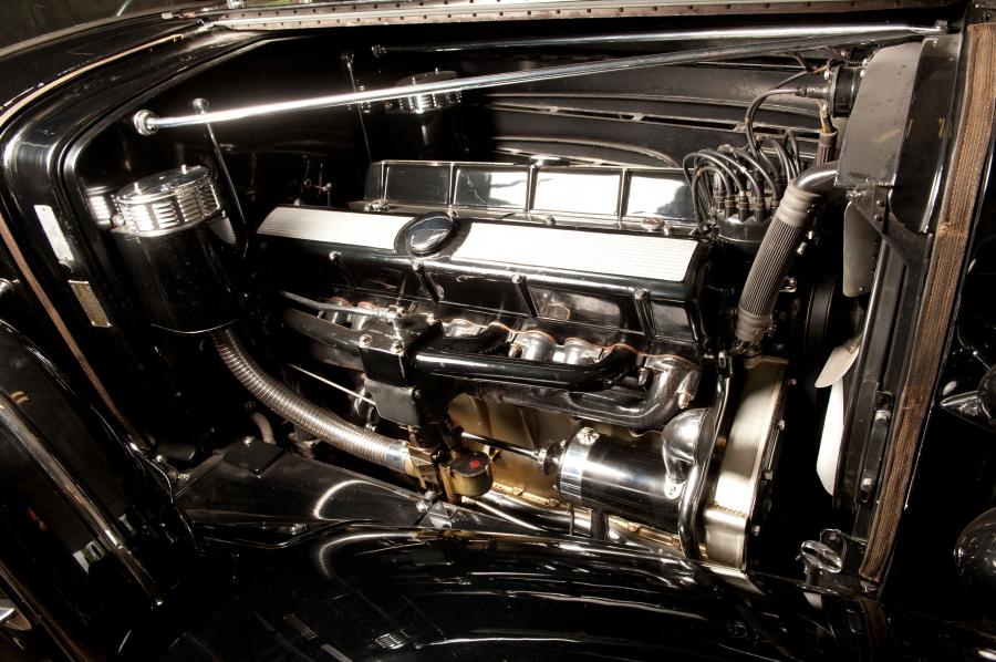 Cadillac Series 60 7-Passenger Limousine by Fleetwood 1933 года  (фото 20 из 21)